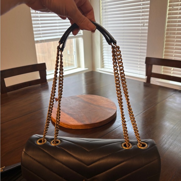 Saint Laurent Black and Gold Quilted Shoulder Bag - Picture 4 of 9